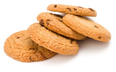 Beyaz arka planda izole edilmiş çikolatalı kurabiyeler. Tatlı bisküviler. Ev yapımı pasta..