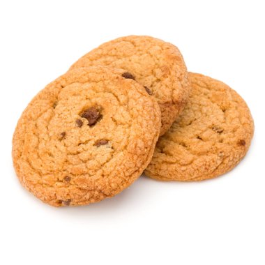 Beyaz arka planda izole edilmiş çikolatalı kurabiyeler. Tatlı bisküviler. Ev yapımı pasta..