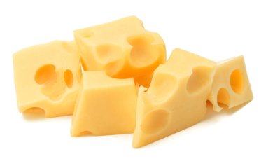 Beyaz arkaplanda izole edilmiş peynir