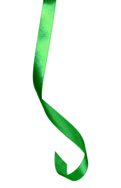白い背景に分離された緑の色で光沢のあるサテンのリボン 装飾デザインのリボン イメージ — ストック写真