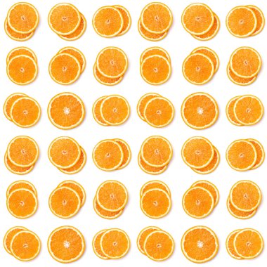 Beyaz arka plan üzerinde izole turuncu meyve dilimleri seamless modeli.