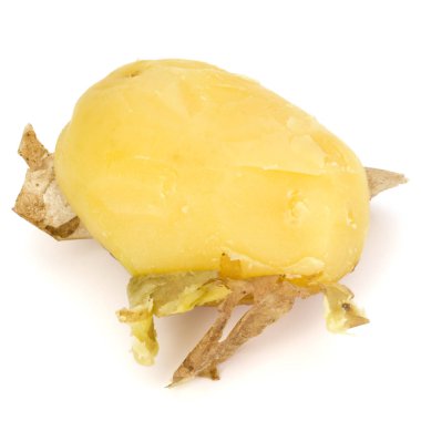 bir beyaz arka plan kesme izole soyulmuş patates haşlanmış