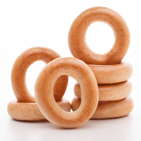 Bröd ring eller baranka isolerad på vit bakgrund cutout — Stockfoto