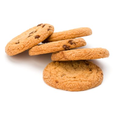 Beyaz arka plan üzerinde izole çikolatalı kurabiye. Tatlı biscu