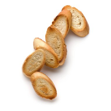 Beyaz arka planda izole edilmiş tost baget dilimleri yakın.  