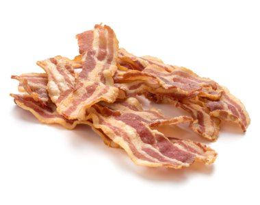 Beyaz arka plan üzerinde izole jambon pişmiş gevrek dilimleri