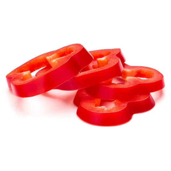 Rodajas de pimiento rojo dulce aisladas sobre fondo blanco recorte —  Fotos de Stock