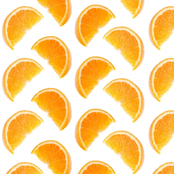 Oranje segmenten patroon geïsoleerd op witte achtergrond. Eten ACHTERG — Stockfoto