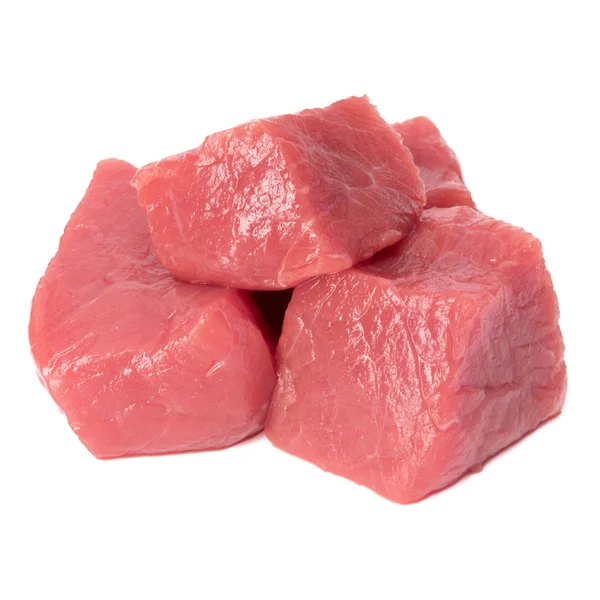 Carne di manzo tritata cruda pezzi isolati om sfondo bianco tagliato ou — Foto Stock