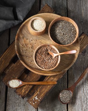 Keten, Chia ve susam tohumu. Organik Gıda Sağlık için. rustik tarzı