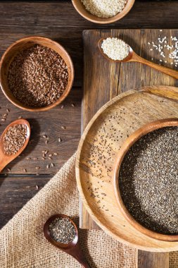 Chia ve keten tohumu. Organik Gıda Sağlık için. Rustik tarzı