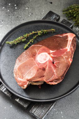 Çiğ Ren geyiği et. Üstten görünüm