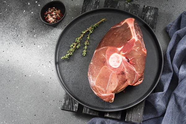 Çiğ Ren geyiği et. Üstten görünüm