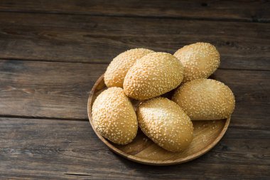 Susam tohumu ile çörekler. Pasta. Rustik tarzı