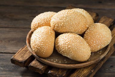 Susam tohumu ile çörekler. Pasta. Rustik tarzı