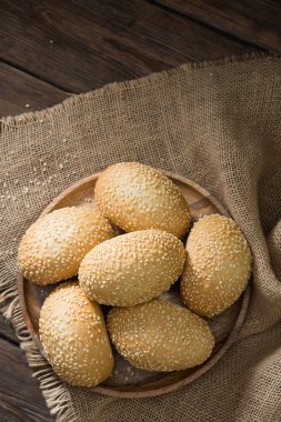 Susam tohumu ile çörekler. Pasta. Rustik tarzı