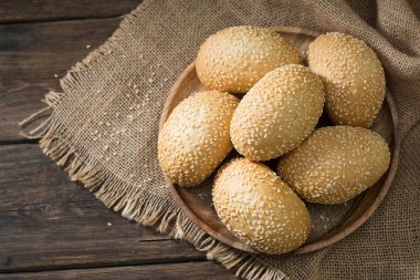 Susam tohumu ile çörekler. Pasta. Rustik tarzı