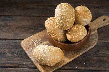 Susam tohumu ile çörekler. Pasta. Rustik tarzı