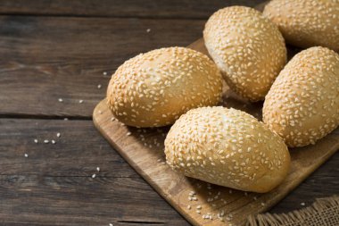 Susam tohumu ile çörekler. Pasta. Rustik tarzı