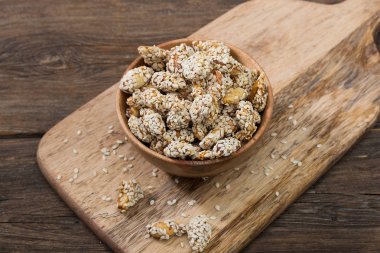 Bal ve susam kavrulmuş fıstık. Rustik tarzı