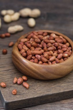 Fıstık. Tahta masa. Sağlıklı beslenme