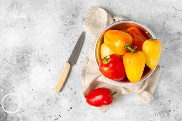Sweet Pepper Red Yellow Orange Peppers Metal Bowl Light Gray — Stock Photo, Image