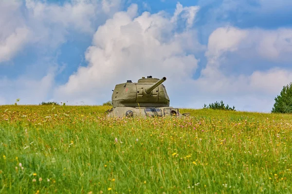 Tanque Segunda Guerra Mundial Campo Batalha — Fotografia de Stock