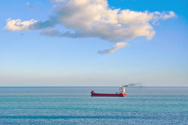 Nave Container Rossa Nel Mar Nero — Foto Stock