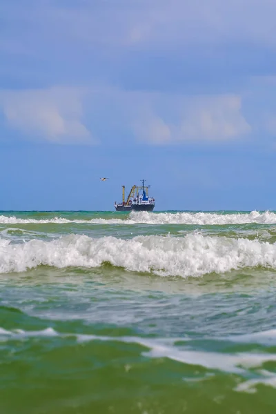 Olas Mar Negro Buque Carga Horizonte — Foto de Stock