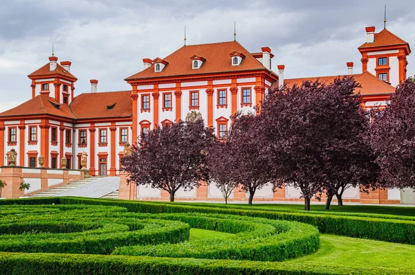 布拉格的巴洛克式宫殿 — 图库照片