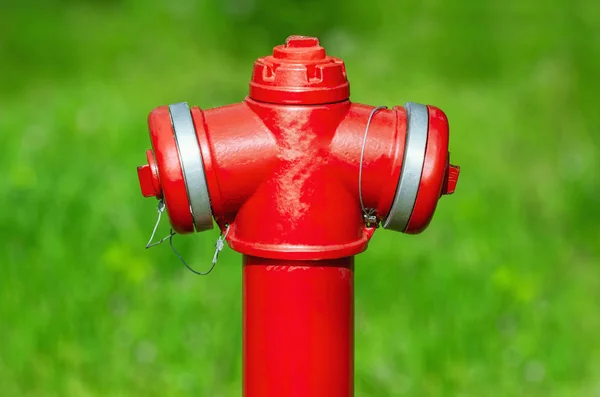 Red fire hydrant — Zdjęcie stockowe