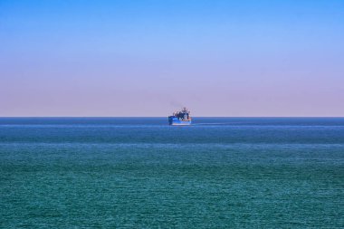 Konteyner gemisi denizde