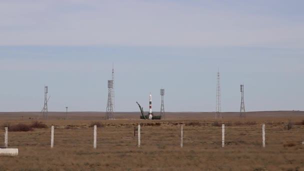 バイコヌール宇宙基地から国際宇宙ステーションへのソユーズ宇宙船の打ち上げ — ストック動画