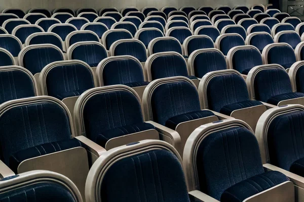 Leere Säle von Theater, Kino, Konferenz, Versammlung oder Konferenzsaal — Stockfoto