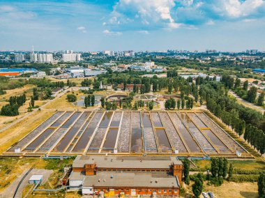 Modern Atıksu arıtma tesisi. Havalandırma ve biyolog tankları