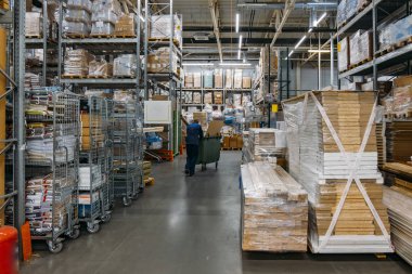 Depoda bina ve inşaat malzemeleri