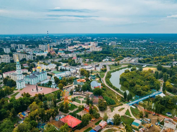 Tambov, historiskt centrum i molnigt sommar, flygvy från Drone — Stockfoto