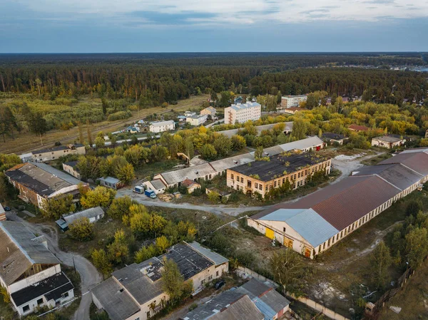 Stará opuštěná průmyslová oblast bývalé sovětské vězeňské kolonie — Stock fotografie