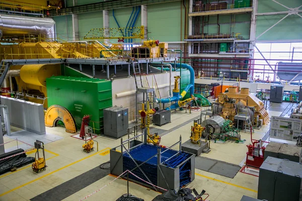 La salle des machines de la centrale nucléaire — Photo