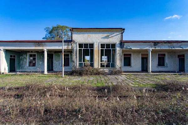 Old ruined abandoned railway station Abkhazia — Stock Photo, Image