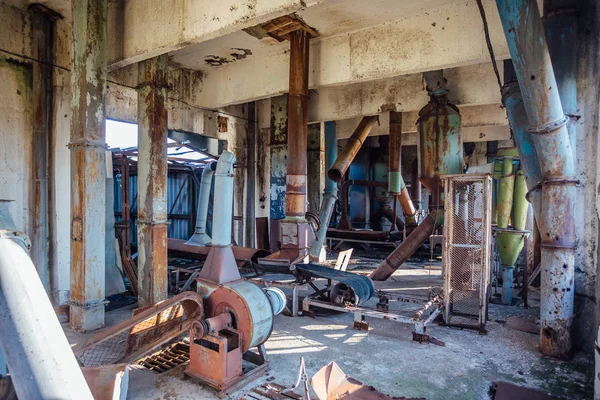 Fábrica de moagem de farinha abandonada — Fotografia de Stock