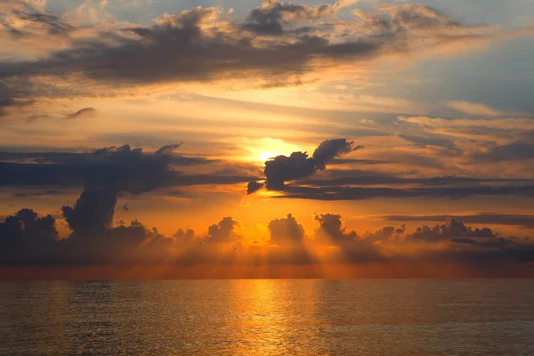 Beautiful sunset above Black sea — Stock Photo, Image