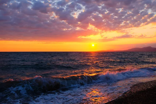 Beautiful sunset above Black sea — Stock Photo, Image