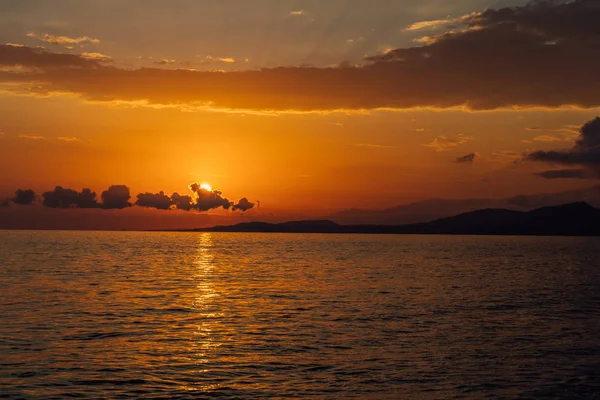 Beautiful sunset above Black sea — Stock Photo, Image