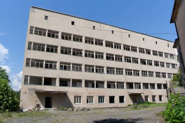 Sovyet Araştırma Enstitüsü'nün terk edilmiş binası