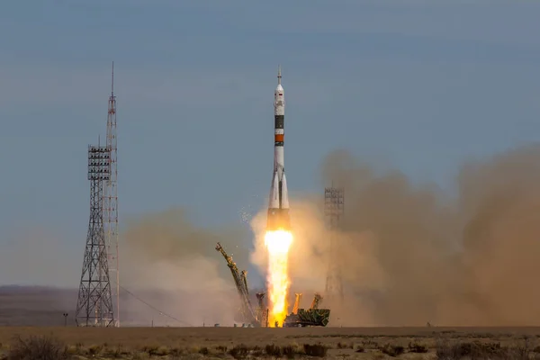 Lansarea Navei Spațiale Soyuz Către Iss Echipaj Scurtat — Fotografie, imagine de stoc