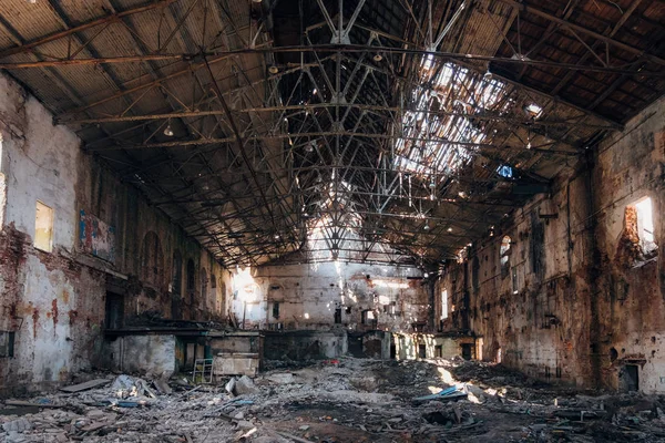 Verlassene und zerstörte Zuckerfabrik in Ramon, Region Woronesch — Stockfoto