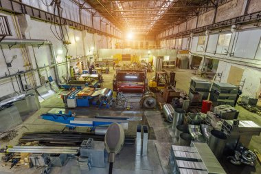 Metal işleme fabrikası. Boru ve ekipman parçalarının imalatı