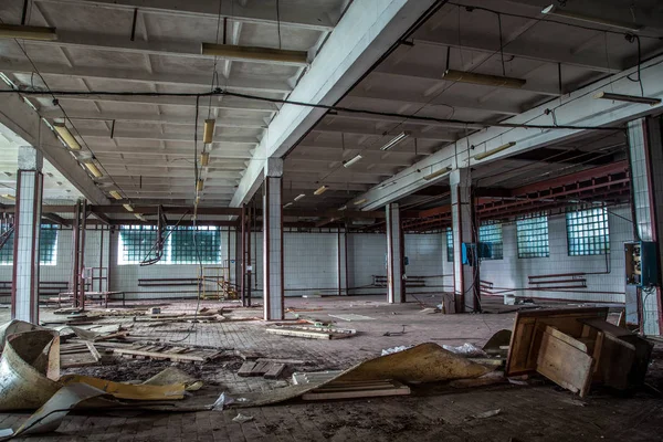 Boucherie abandonnée dans une usine de transformation de la viande . — Photo