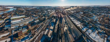 Refrakter pla sanayi alanıhavadan panoramik drone görünümü